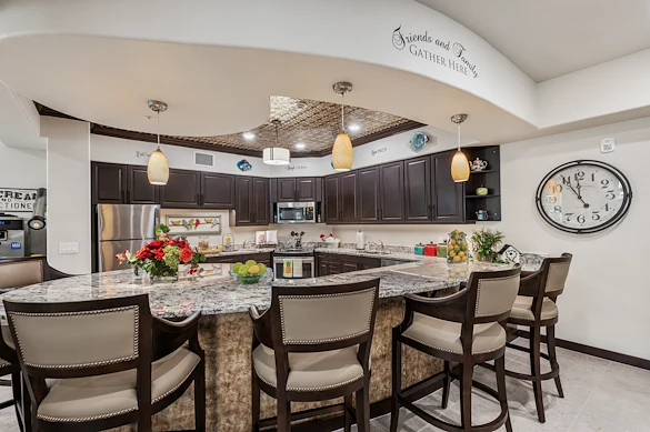 Hessler Heights Gracious Retirement Living Hawthorn Senior Independent Living in Leesburg, Virginia kitchen