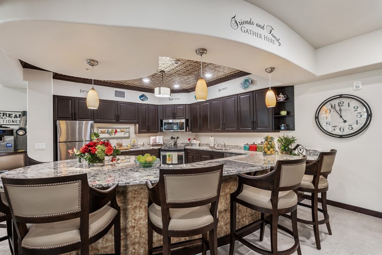 Hessler Heights Gracious Retirement Living Hawthorn Senior Independent Living in Leesburg, Virginia kitchen
