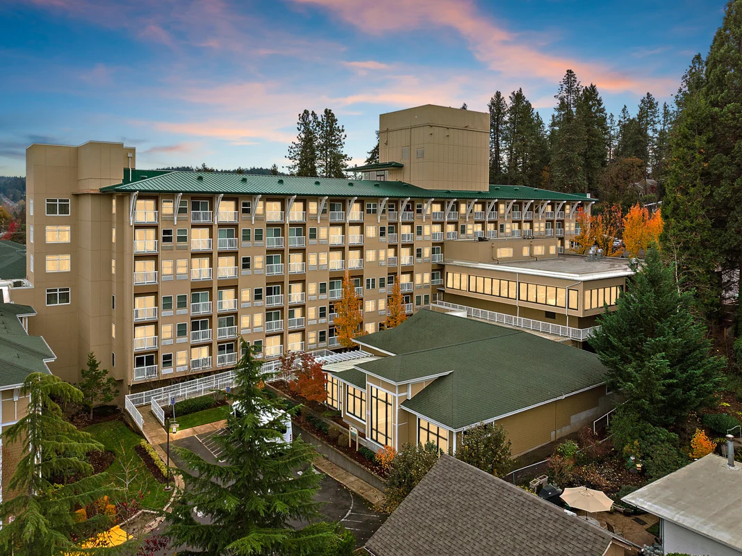 Image of Cascade Manor Health Center (8)