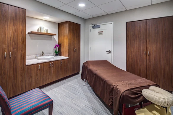 Image of The Oaks At Denville Health Center (5)