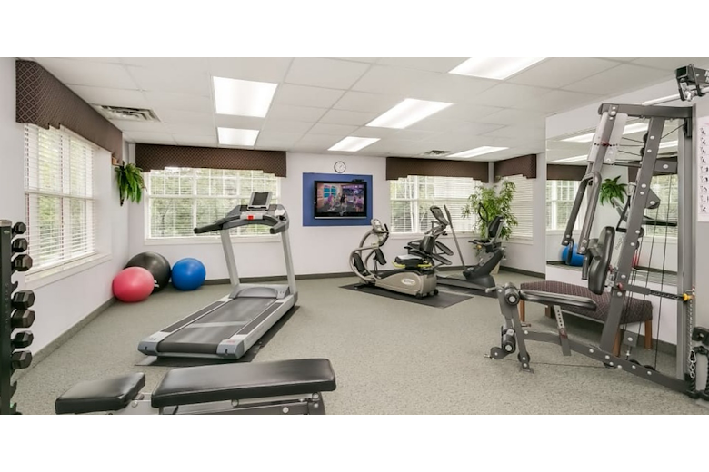Image of Applewood Pointe of Woodbury Cooperative (3)