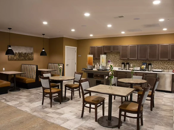 Image of StoryPoint Forest Hills (3)