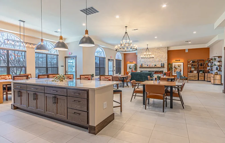 Image of Hickory Manor (4)