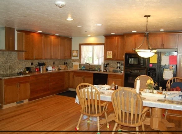 Image of Serenity House Assisted Living at Kit Carson Circle (3)