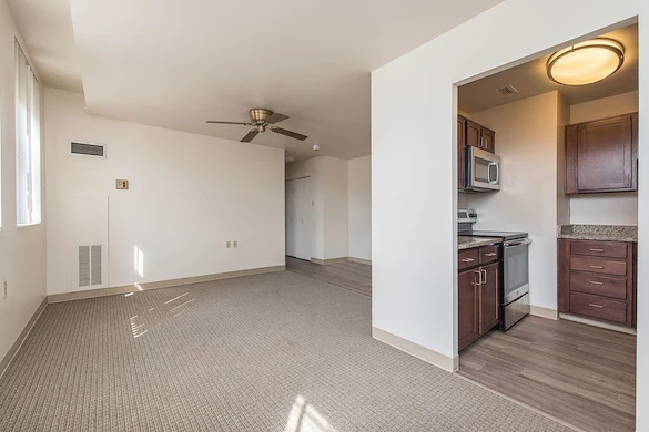 Image of Carson Towers (7)