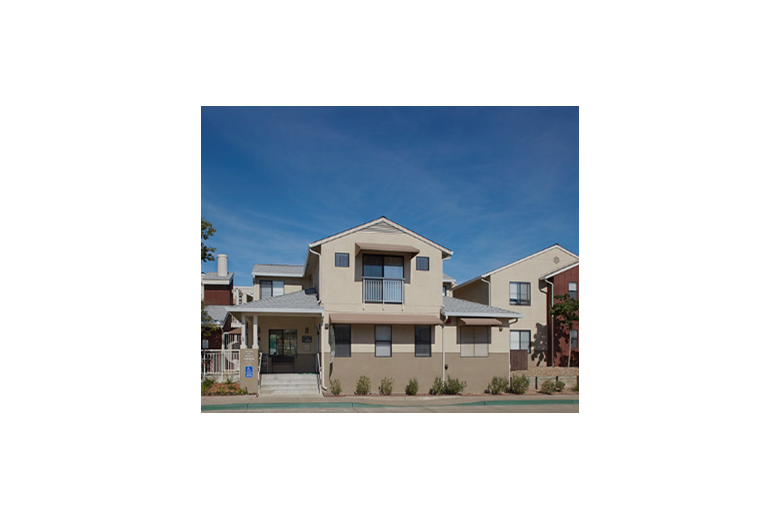 Image of Golden Oak Manor (1)