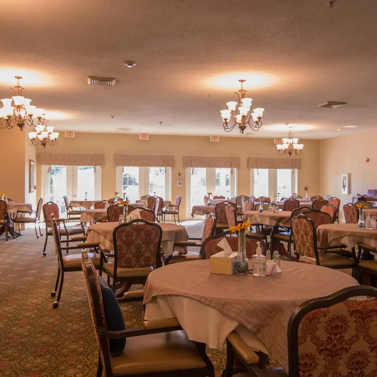 Image of Morning Pointe Senior Living of Russell (2)
