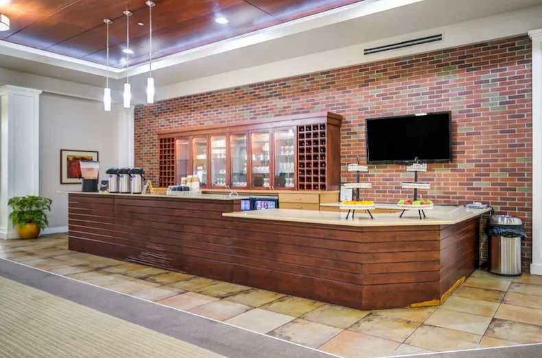 Image of Merrill Gardens at Madison (2)