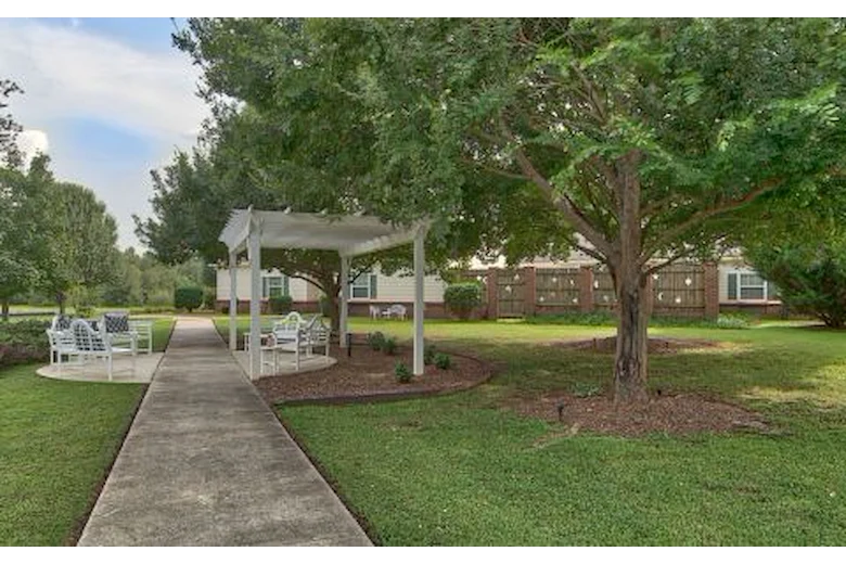 Image of Autumn Cove Retirement Community (6)