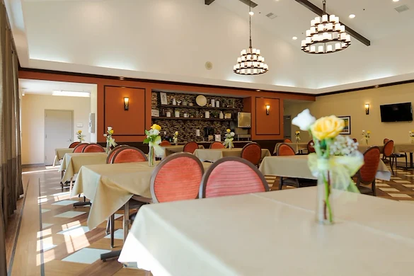 Image of Colonial Manor Advanced Rehab & Healthcare (3)