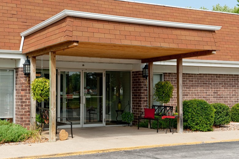 Image of Carlinville Rehabilitation & Health Care Center (1)