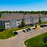 Image of Oakwood Manor Senior Living (1)
