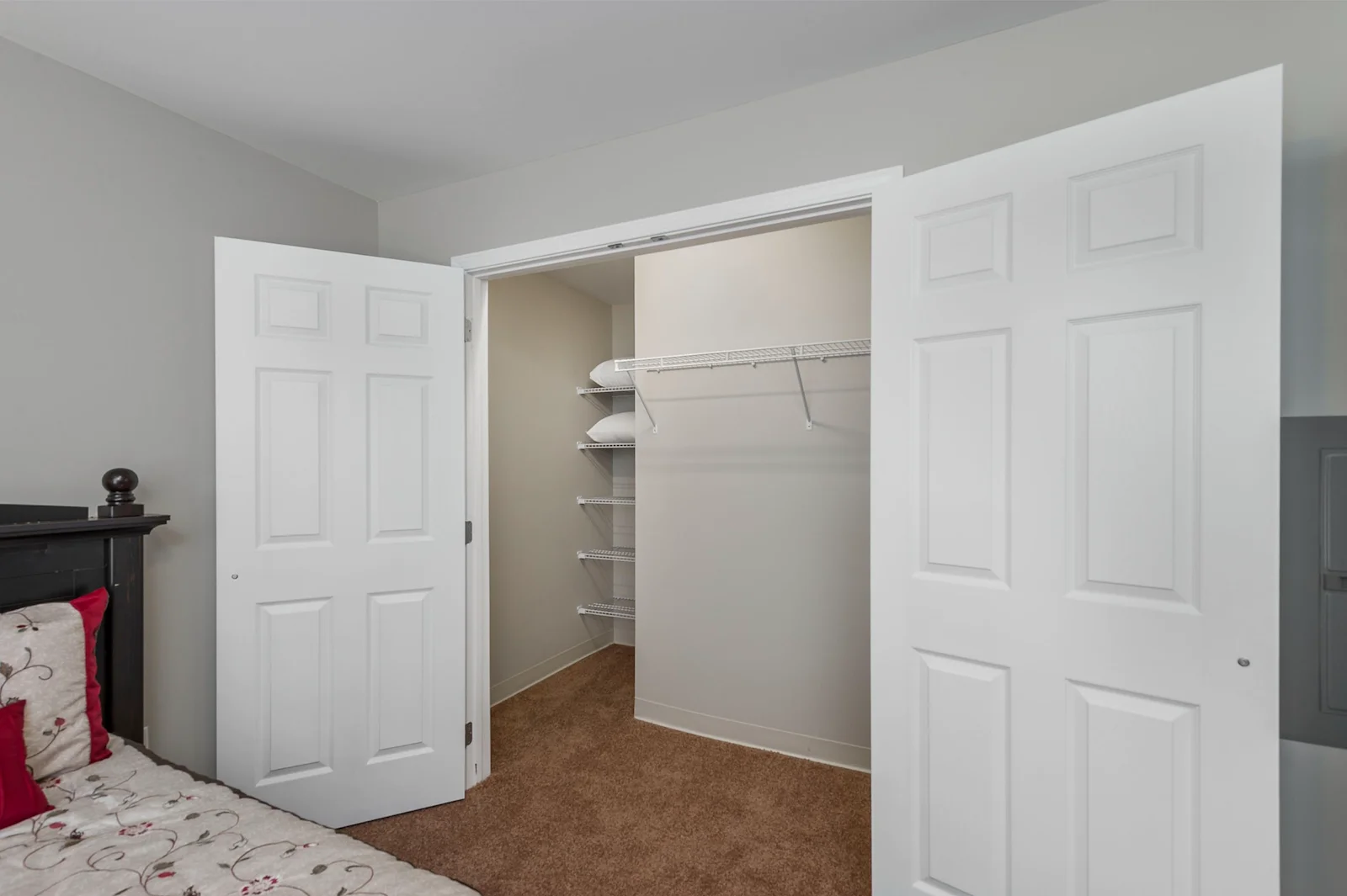 Image of Emerald Reserve Lakewood (7)