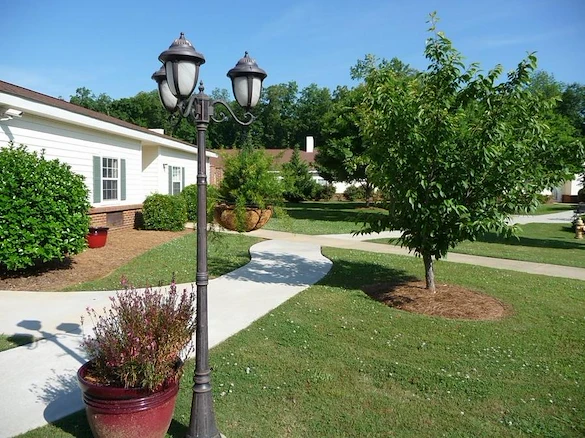 Image of Autumn Cove Retirement Community (6)