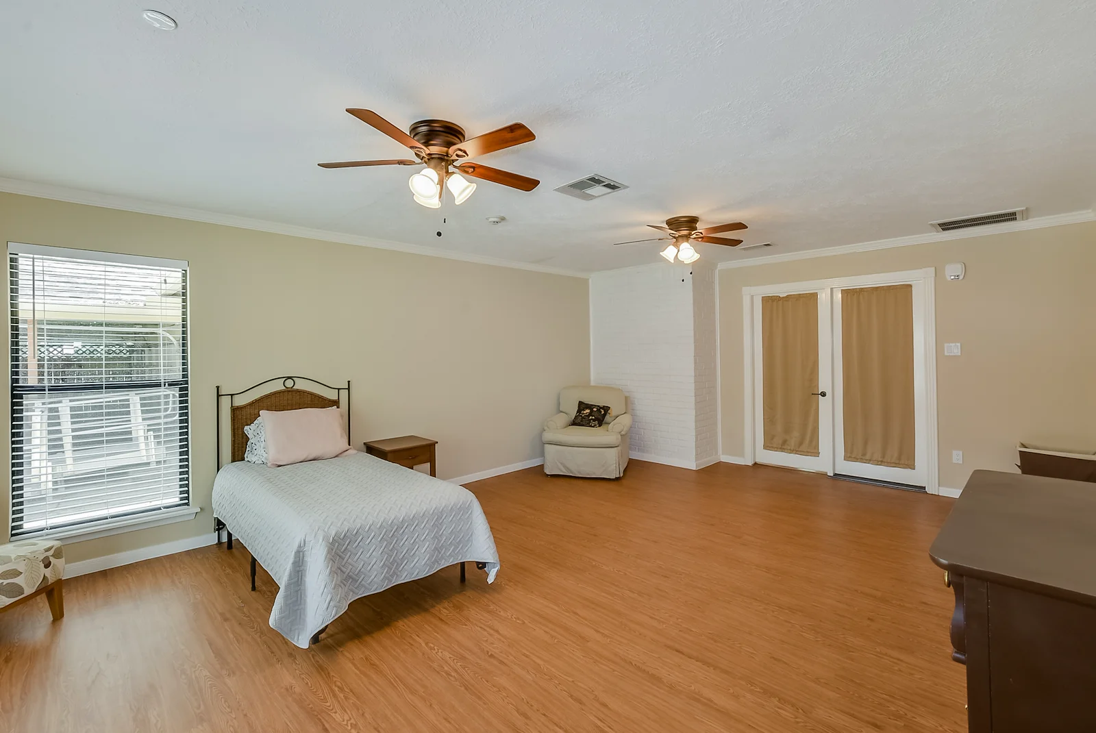 Image of Village Care Homes - Silver Leaf (6)