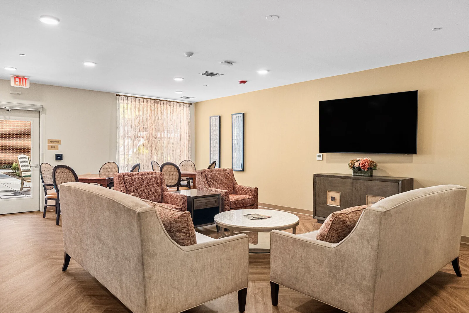 Image of The Louise on Western (3)