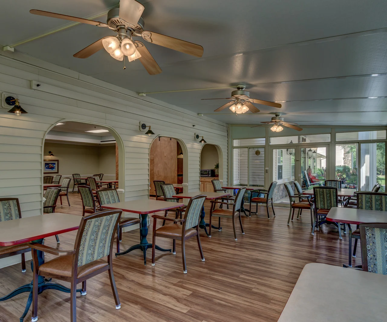 Image of Garrett Woods Senior Living (3)