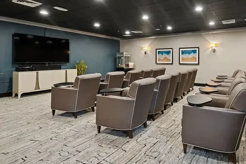 Image of The Court at Palm Aire (7)