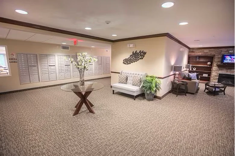 Image of Huntington Square Senior Apartments (7)