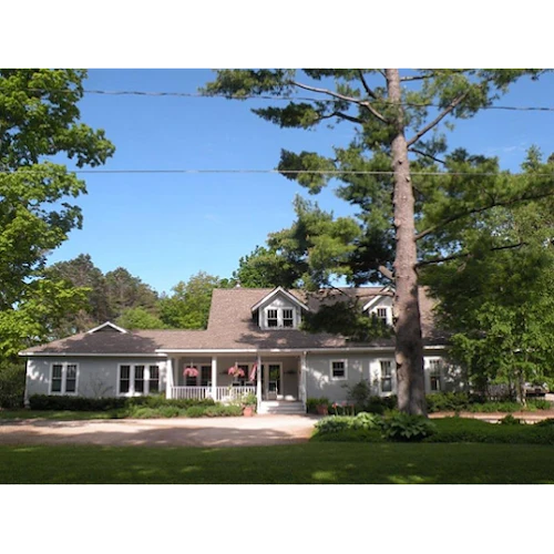Image of Effie’s Place (1)