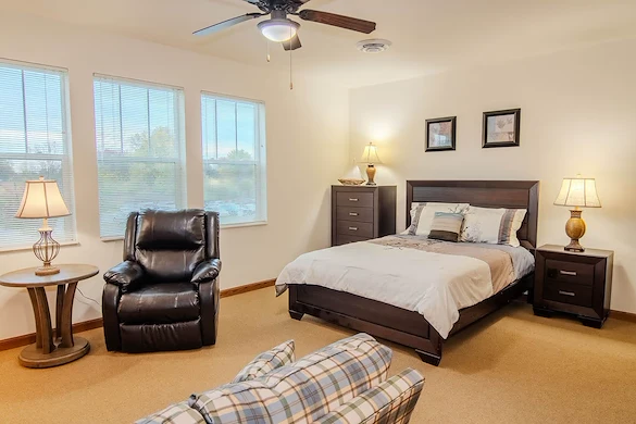 Image of Oak Park Place Menasha (10)
