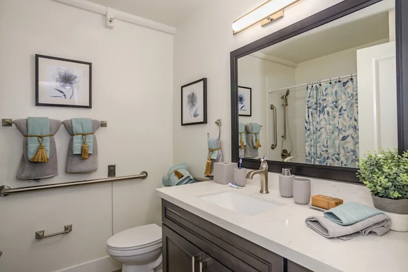 Image of The Crest at Citrus Heights (6)