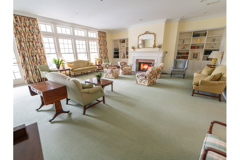 Image of Clara Welch Thanksgiving Home (4)
