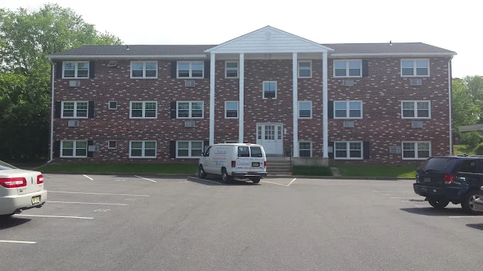Image of Bridgetowne Arms Apartments (1)
