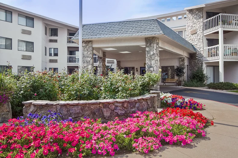 Image of Harrison Regent (1)