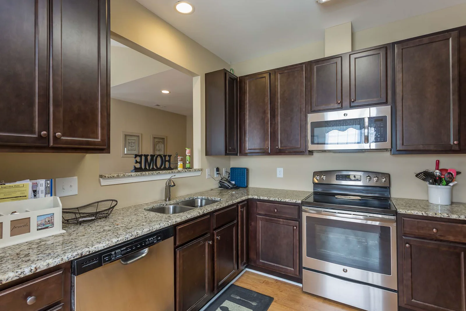 Image of Avendelle at Lazy River (8)