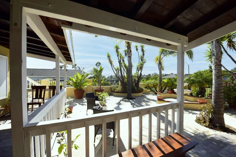 Image of Blue Skies of Mira Mesa Ave, Oceanside (2)