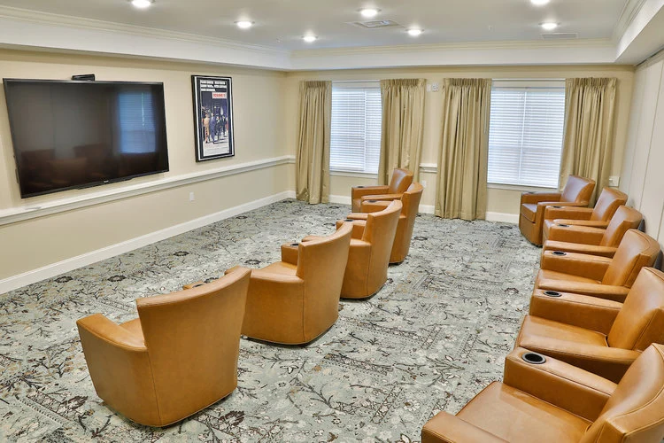 Image of Ashleigh at Lansdowne (4)