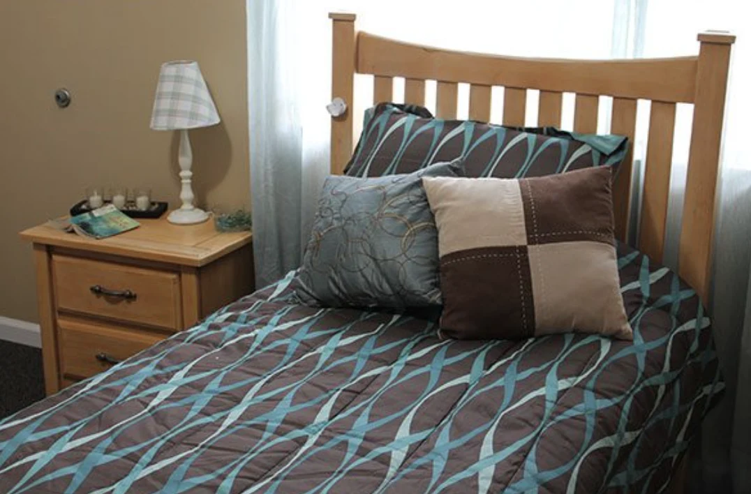 Image of Ashley Manor - Sage 2 (3)