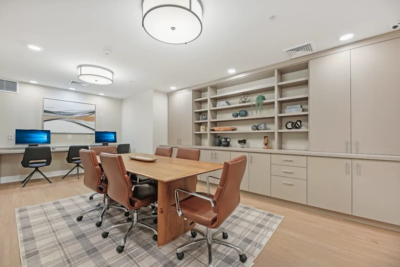 Willow Manor at Cabin Branch senior living community offering independent living and affordable living in Clarksburg, MD, meeting room with computers