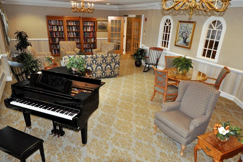 Image of Oak Knoll Rehabilitation and Healthcare Center (3)