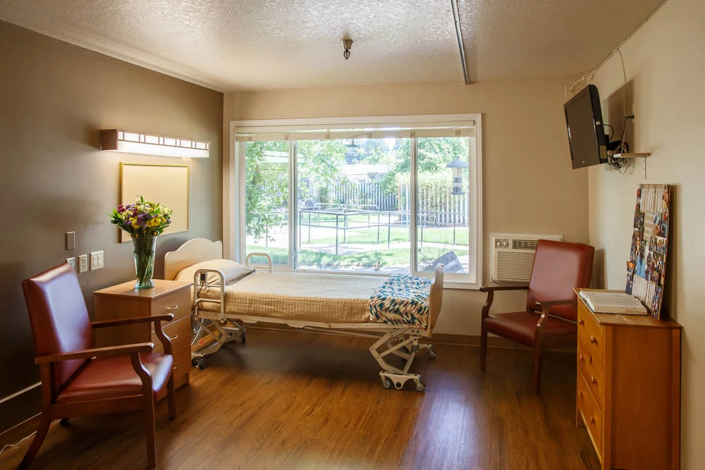 Image of Life Care Center Of Mcminnville (3)