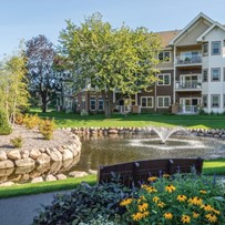 Image of Applewood Pointe of Shoreview Cooperative (1)