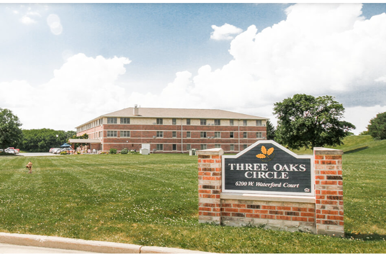 Image of Three Oaks Circle (1)