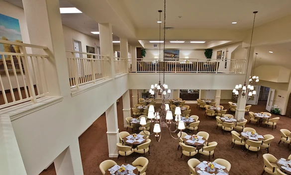 Pioneer Ridge Gracious Retirement Living Hawthorn Senior Independent Living in McKinney, Texas dining room