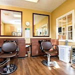 Aberdeen Crossings by New Perspective, senior living community offering assisted living in Highland Heights, OH, beauty salon