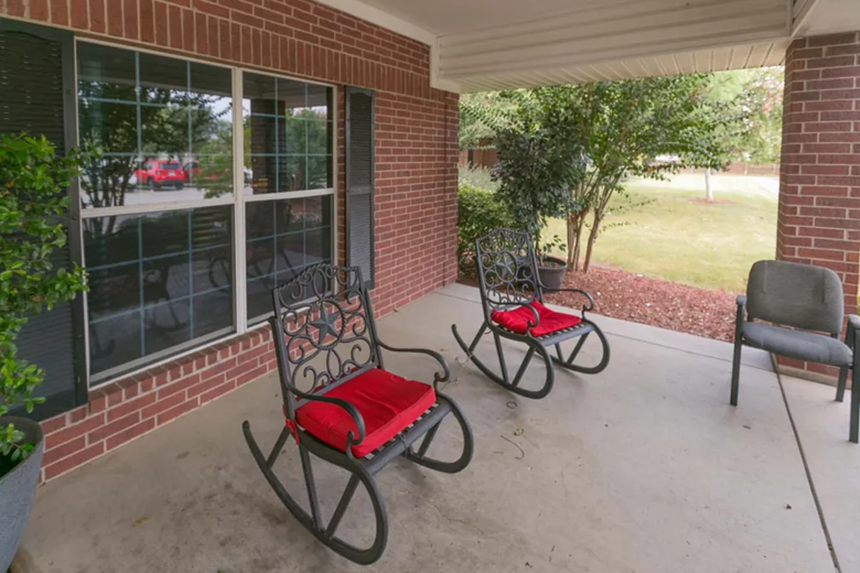Image of Legend Oaks Healthcare & Rehabilitation (3)