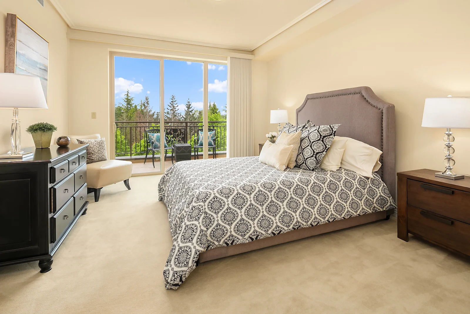 Image of Aljoya Mercer Island (10)