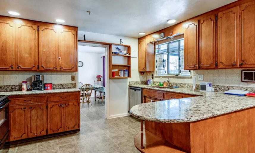 Image of Woodburn Home (6)