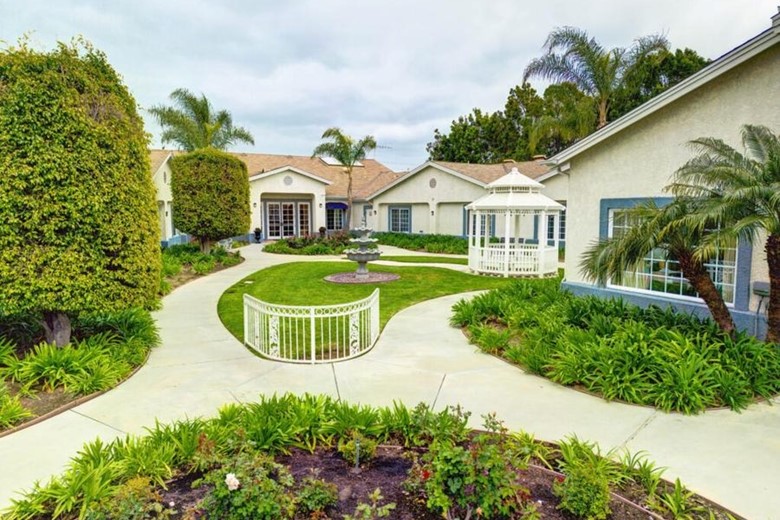 Image of Ivy Terrace at Garden Grove (3)