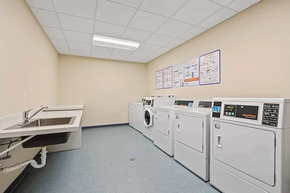 Image of Forty-Forty Flats (8)