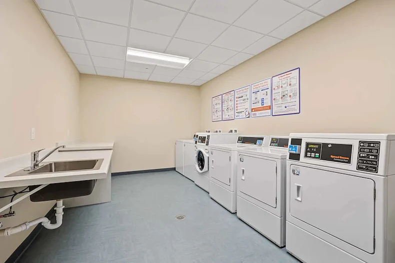 Image of Forty-Forty Flats (8)