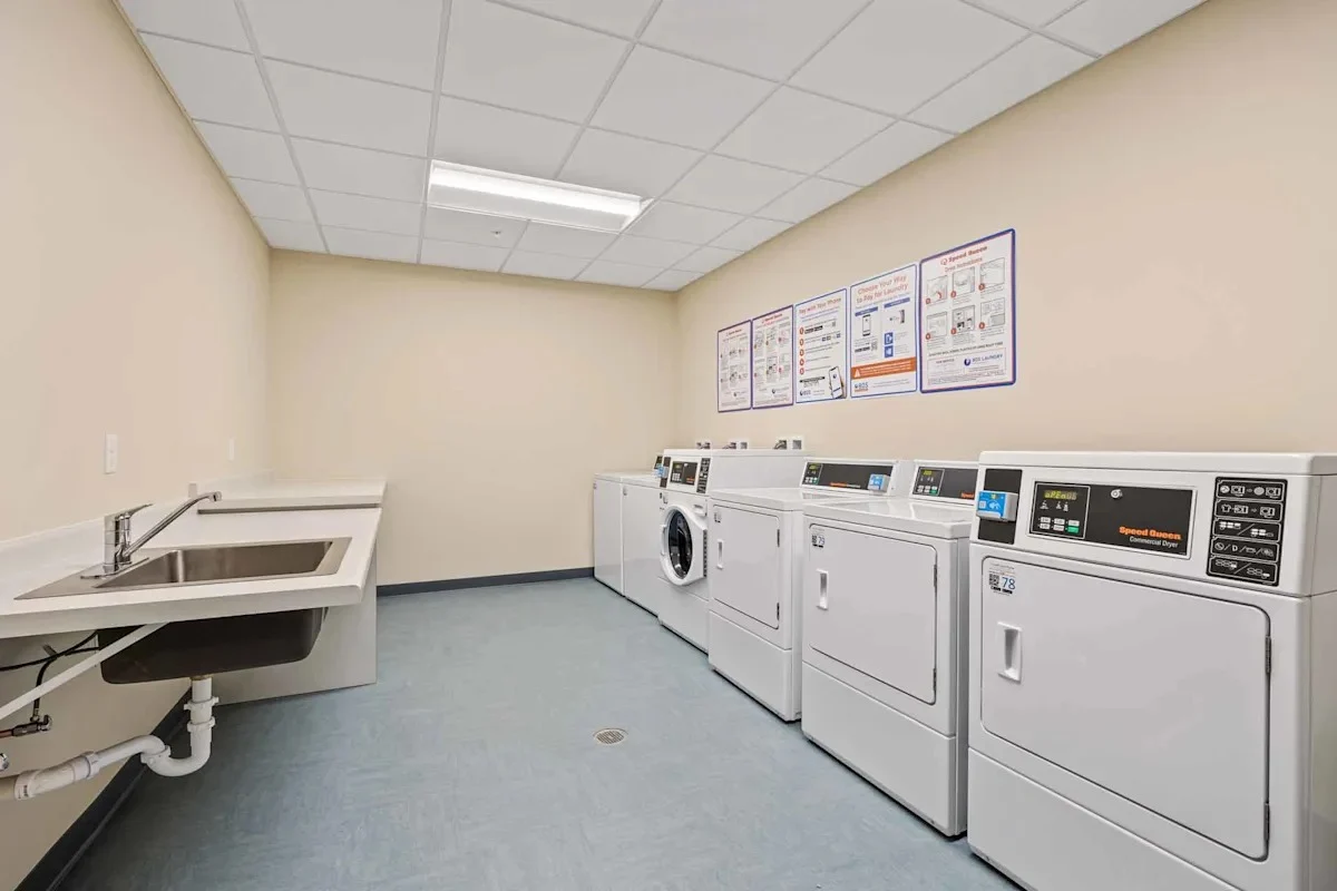 Image of Forty-Forty Flats (8)