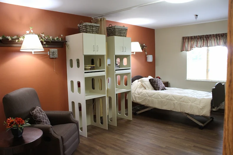 Image of Piqua Manor (6)