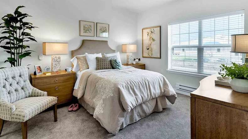 Bear Hollow Estates Hawthorn Senior Independent Living in Rancho Cordova, California, apartment bedroom