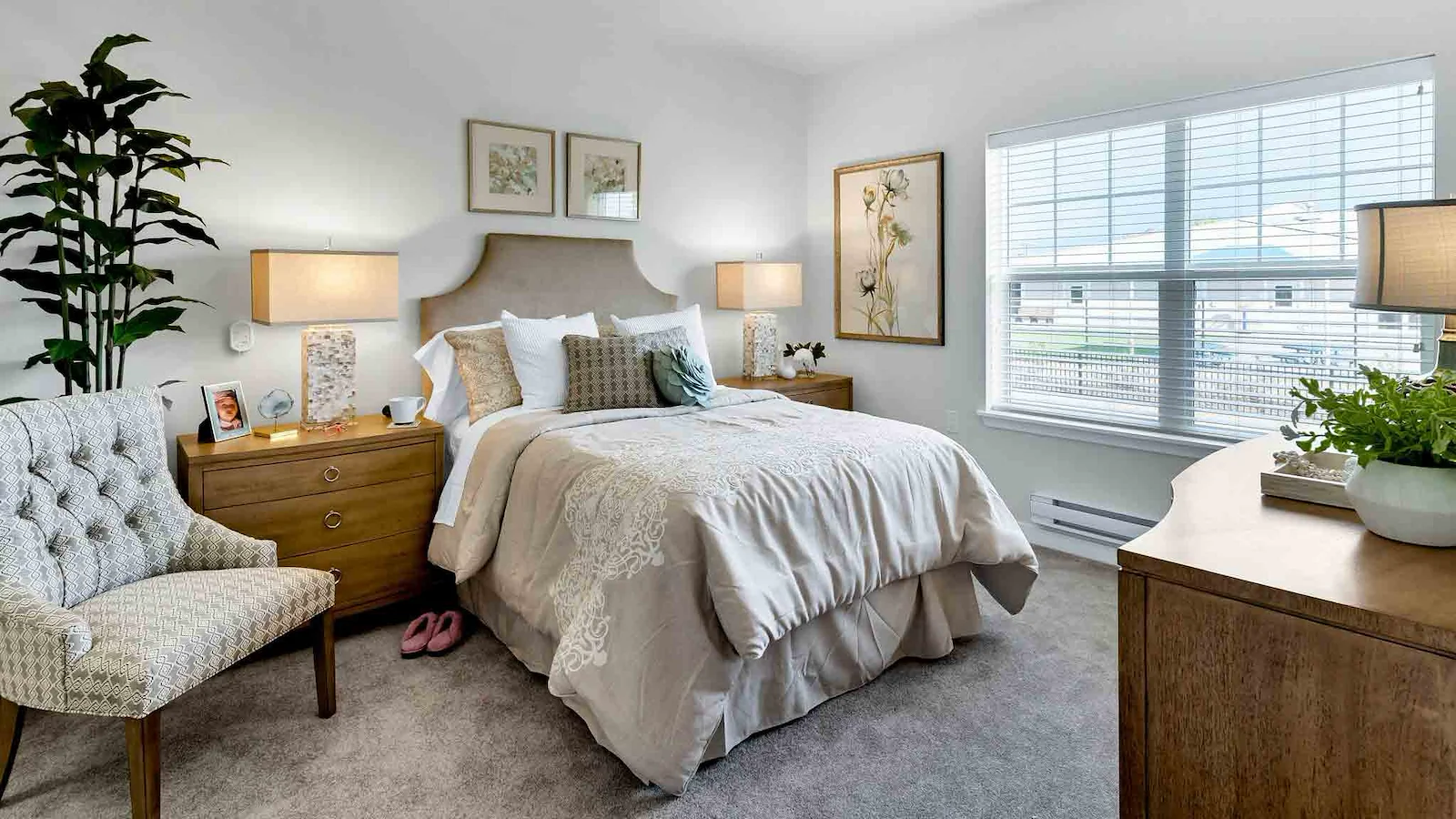 Bear Hollow Estates Hawthorn Senior Independent Living in Rancho Cordova, California, apartment bedroom